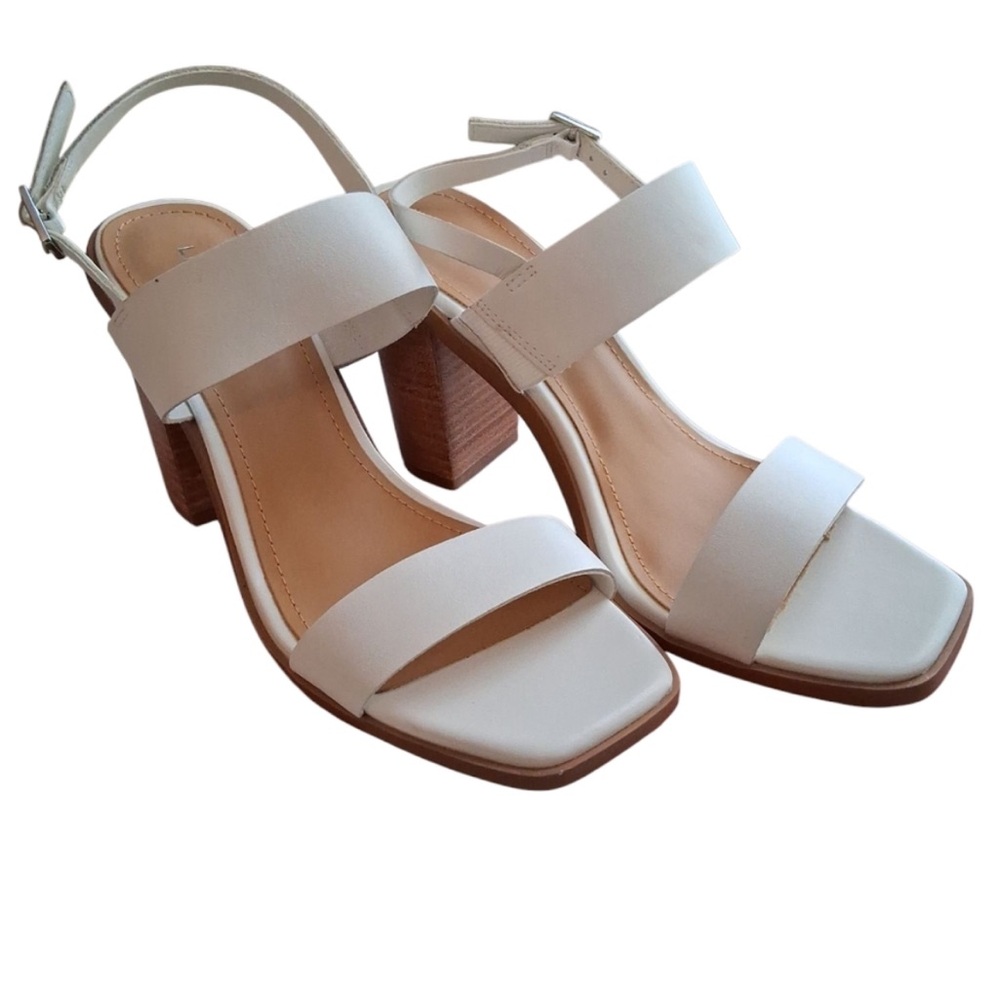 Lisa Vicky Sandals